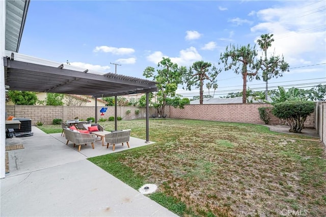 view of yard featuring an outdoor living space, a fenced backyard, a patio area, and a pergola