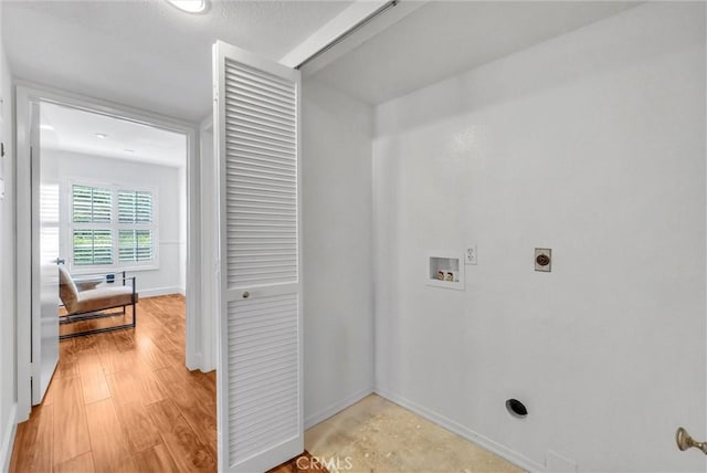 19801 Meadow Ridge Dr Unit 35, Trabuco Canyon, CA 92679 - clothes washing area featuring baseboards, laundry area, electric dryer hookup, and hookup for a washing machine