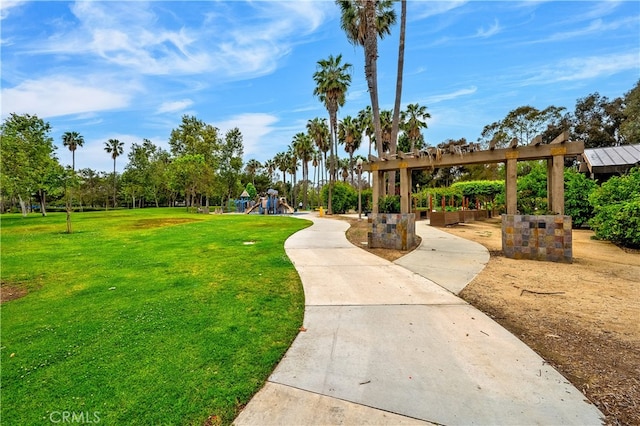 730 W 4th St Unit 307, Long Beach, CA 90802 - surrounding community with a yard and playground community