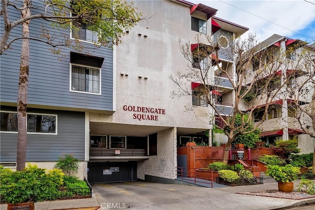 730 W 4th St Unit 307, Long Beach, CA 90802 - view of building exterior with fence