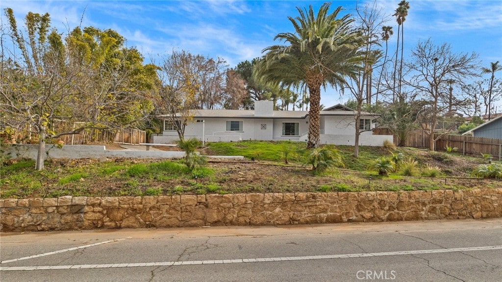 5092 Myrtle Ave, Riverside, CA 92506 - single story home with fence