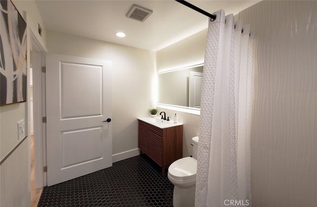 1427 N Cannon St, Orange, CA 92869 - full bath with toilet, visible vents, a shower with shower curtain, and vanity