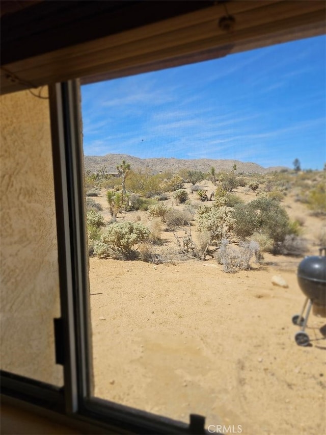 61391 Alta Vista Dr, Joshua Tree, CA 92252 - view of mountain background featuring a desert landscape