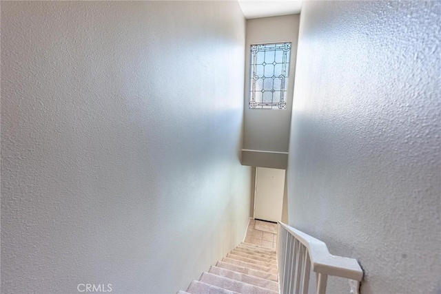 4321 Matilija Ave Unit 14, Sherman Oaks, CA 91423 - stairway with a textured wall