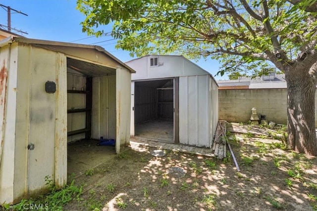 9451 Canterbury Ave, Arleta, CA 91331 - view of shed with fence