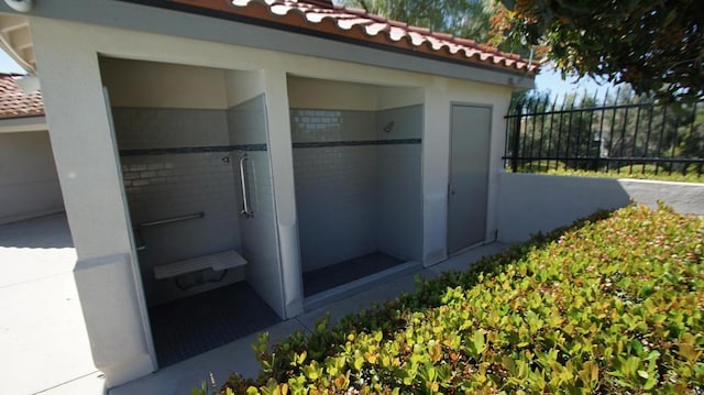 42944 Calle Reva, Temecula, CA 92592 - exterior view of a tiled roof and stucco siding