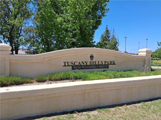 33 Corte Rivera, Lake Elsinore, CA 92532 - view of community / neighborhood sign