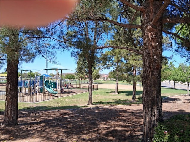 33 Corte Rivera, Lake Elsinore, CA 92532 - view of community jungle gym