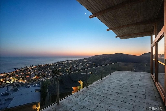 1255 Skyline Dr, Laguna Beach, CA 92651 - balcony at dusk featuring a water and mountain view
