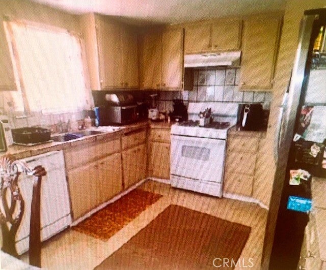 20631 Zuni Rd, Apple Valley, CA 92307 - kitchen with range hood and electric range