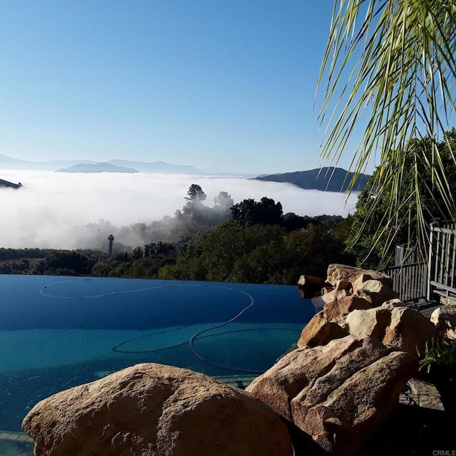 944 Rainbow Crest Rd, Fallbrook, CA 92028 - water view with mountains
