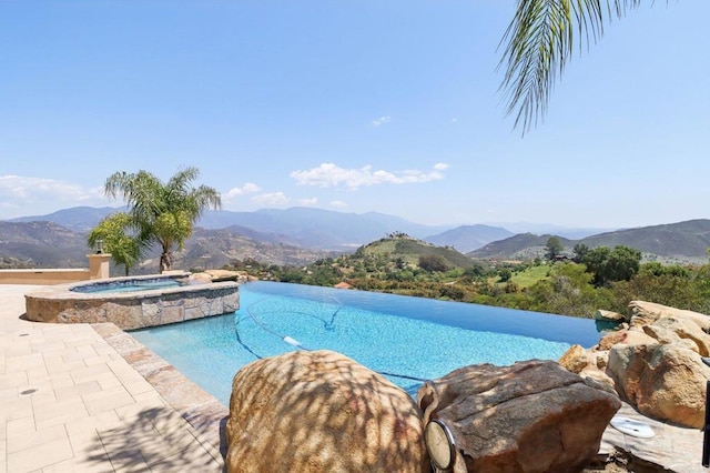 944 Rainbow Crest Rd, Fallbrook, CA 92028 - view of pool featuring a mountain view and a pool with connected hot tub