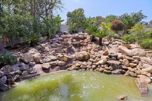 944 Rainbow Crest Rd, Fallbrook, CA 92028 - exterior view