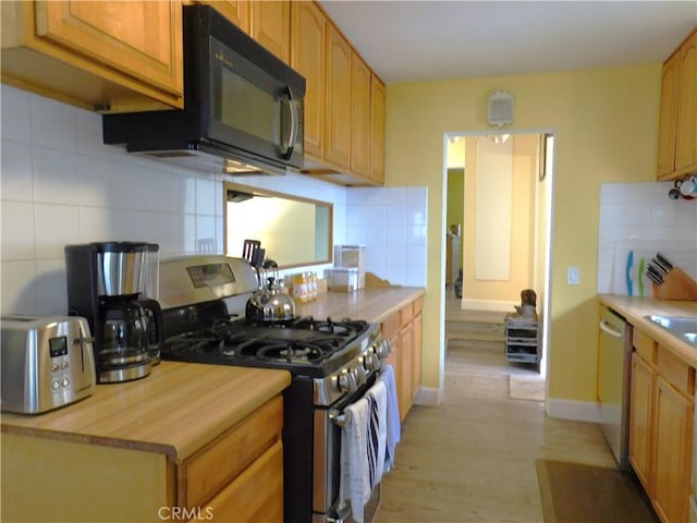 2669 W Russell Ave, Anaheim, CA 92801 - photo 19