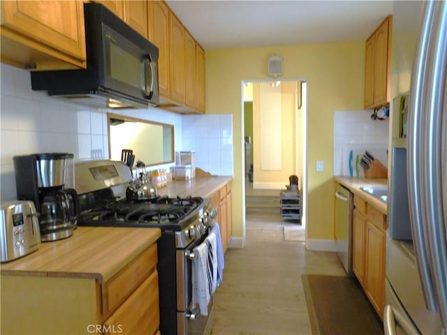 2669 W Russell Ave, Anaheim, CA 92801 - photo 17