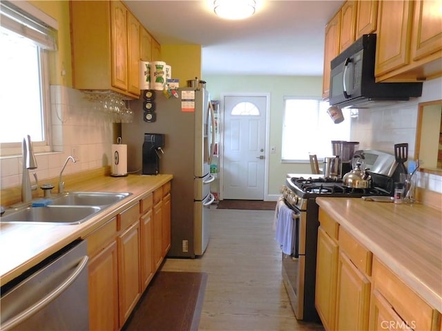 2669 W Russell Ave, Anaheim, CA 92801 - photo 13