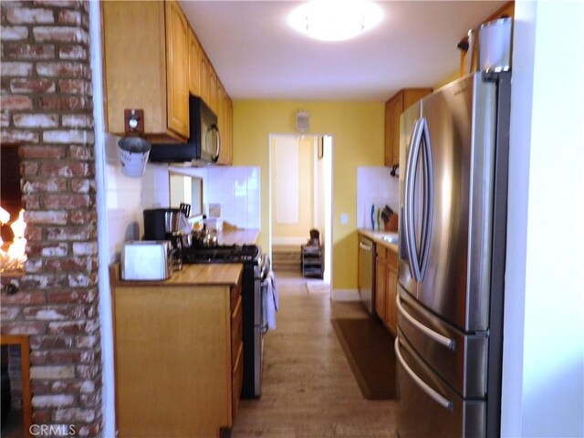 2669 W Russell Ave, Anaheim, CA 92801 - photo 10
