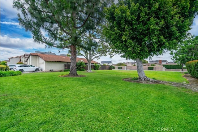 8913 La Dona Ct, Fountain Valley, CA 92708 - view of yard with fence