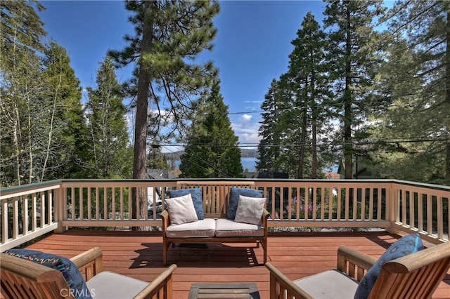 242 Holiday Dr, Lake Arrowhead, CA 92352 - view of wooden deck