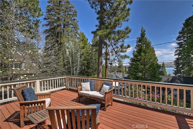 242 Holiday Dr, Lake Arrowhead, CA 92352 - deck with outdoor lounge area