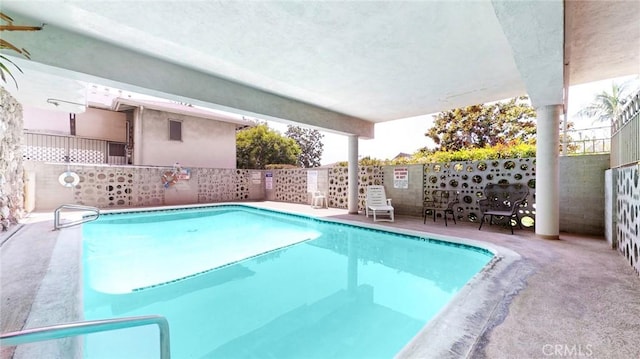 330 N Howard St Unit 212, Glendale, CA 91206 - community pool with fence