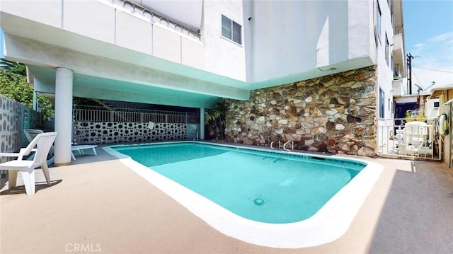 330 N Howard St Unit 212, Glendale, CA 91206 - community pool with fence