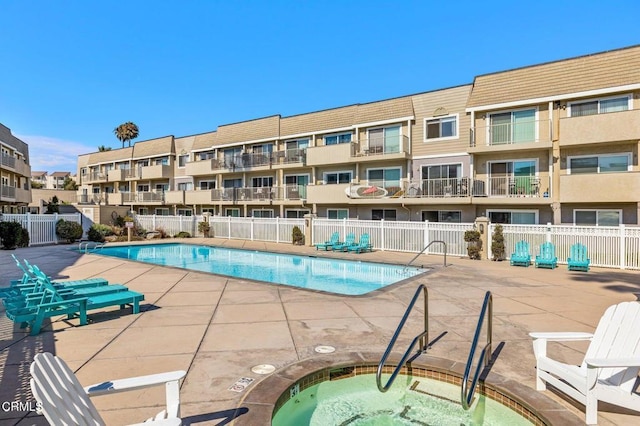 385 E Surfside Dr, Port Hueneme, CA 93041 - pool featuring fence, a hot tub, and a patio area