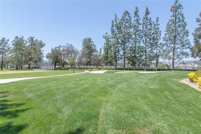 39312 Beringer Dr, Murrieta, CA 92563 - view of yard