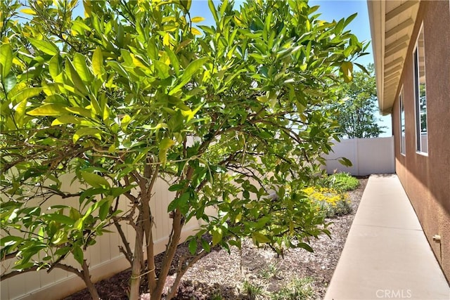 39312 Beringer Dr, Murrieta, CA 92563 - view of home's exterior featuring fence