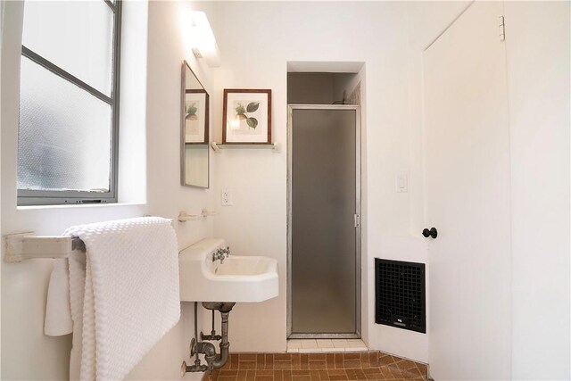 438 S Lamer St, Burbank, CA 91506 - bathroom featuring a stall shower and a sink