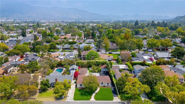 438 S Lamer St, Burbank, CA 91506 - aerial view of residential area featuring mountains and property boundaries highlighted