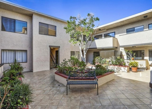 5805 Whitsett Ave Unit 102, Valley Village, CA 91607 - exterior space featuring stucco siding and a patio area