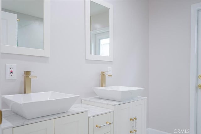 16840 Superior St, Northridge, CA 91343 - full bath with double vanity