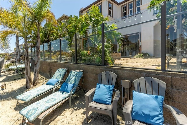 4027 W Hemlock St, Oxnard, CA 93035 - view of patio / terrace