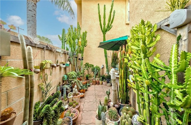 11175 Reagan St, Los Alamitos, CA 90720 - view of yard featuring a fenced backyard