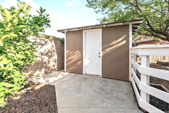 25624 Driftview Cir, Menifee, CA 92584 - view of shed with fence