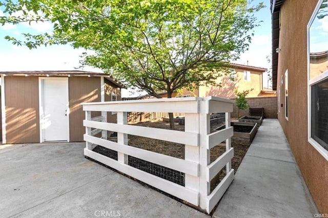 25624 Driftview Cir, Menifee, CA 92584 - exterior space with fence