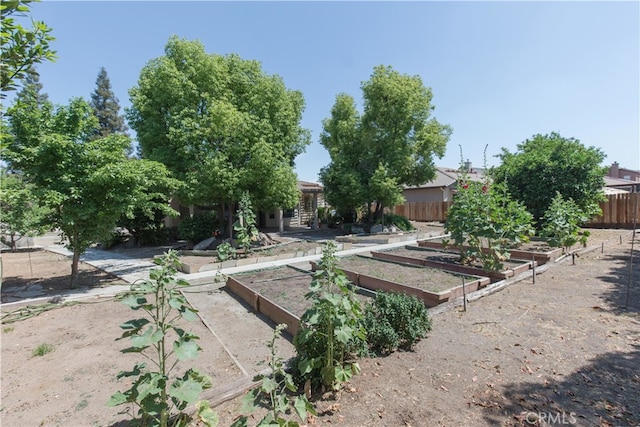 1490 N Dewitt Ave, Clovis, CA 93619 - view of yard with a garden and fence