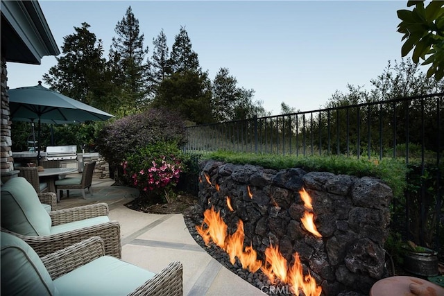 184 Halsbury Ct, Lake Sherwood, CA 91361 - view of patio with area for grilling, exterior kitchen, and a fenced backyard