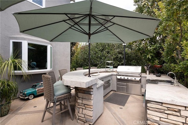 184 Halsbury Ct, Lake Sherwood, CA 91361 - view of patio with an outdoor kitchen, grilling area, outdoor wet bar, and a sink