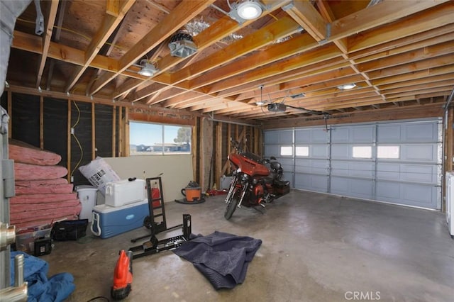 150020 Bluewater Rd, Big River, CA 92242 - garage featuring a garage door opener