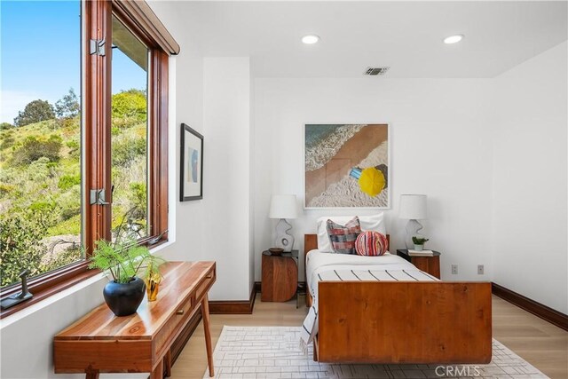 2516 Temple Hills Dr, Laguna Beach, CA 92651 - bedroom featuring wood finished floors, baseboards, and recessed lighting