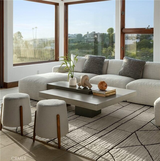2516 Temple Hills Dr, Laguna Beach, CA 92651 - view of living area