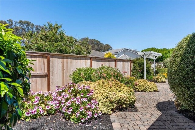 2331 Humboldt St, Los Osos, CA 93402 - view of yard featuring a pergola