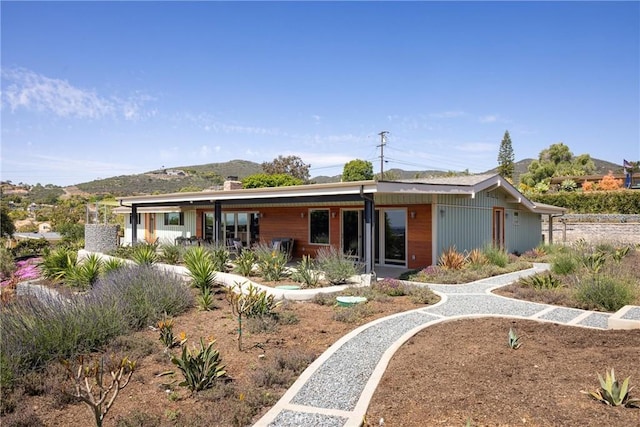view of front of house