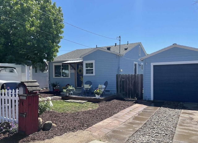 586 Del Mar Ave, Chula Vista, CA 91910 - ranch-style house with fence, an outbuilding, and a shingled roof