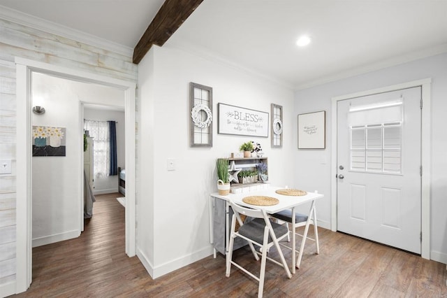 586 Del Mar Ave, Chula Vista, CA 91910 - dining area featuring crown molding, wood finished floors, baseboards, recessed lighting, and beamed ceiling