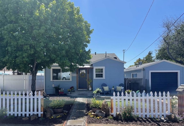 586 Del Mar Ave, Chula Vista, CA 91910 - view of front facade with a garage and an outdoor structure