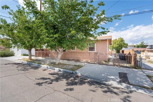 113 E White St, Barstow, CA 92311 - photo 4