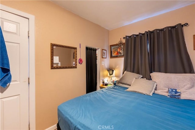113 E White St, Barstow, CA 92311 - bedroom with baseboards
